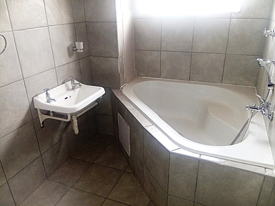 2 Bedroom Property for Sale in Westdene Free State